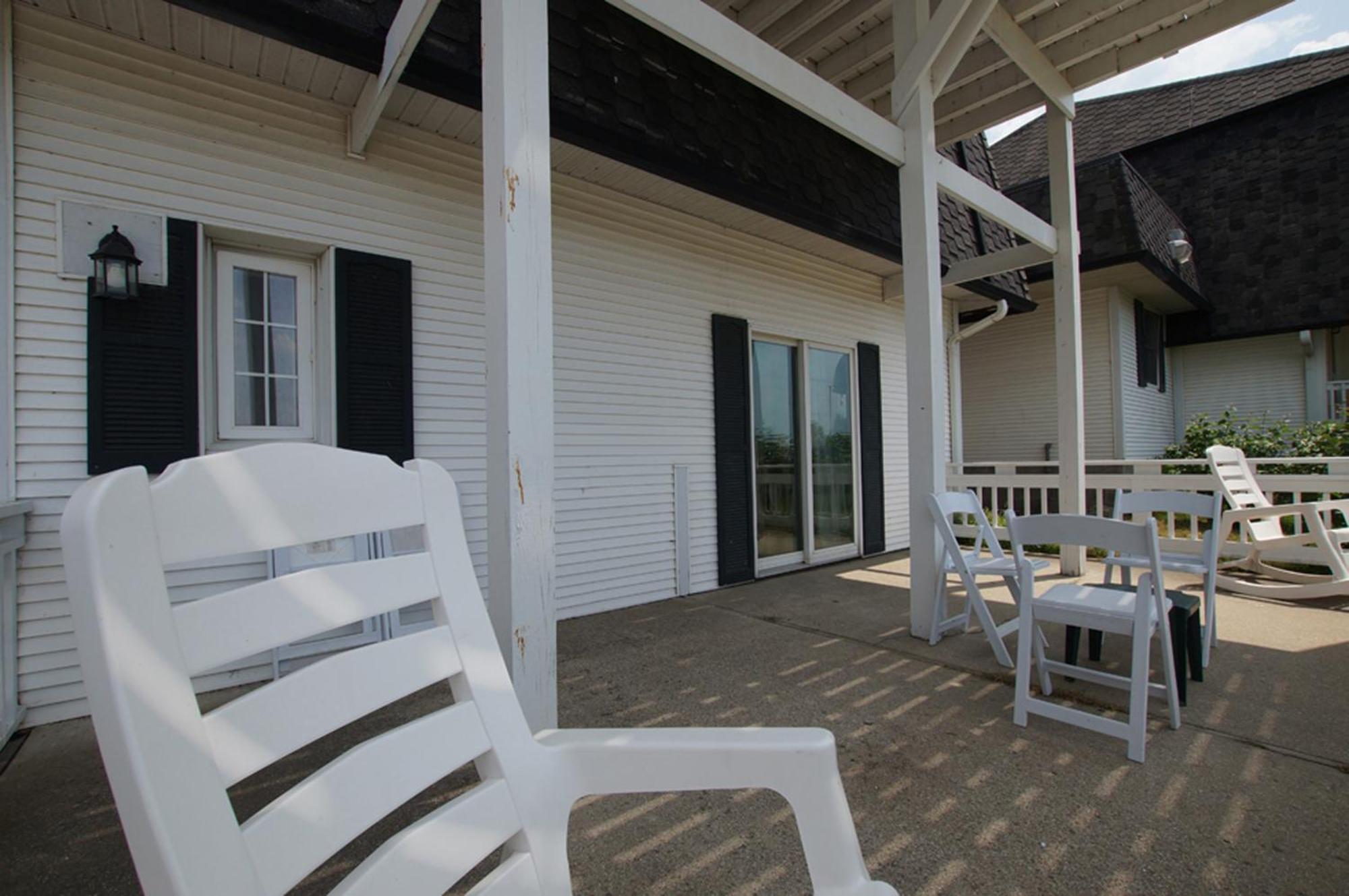Snyders Shoreline Inn Ludington Kültér fotó