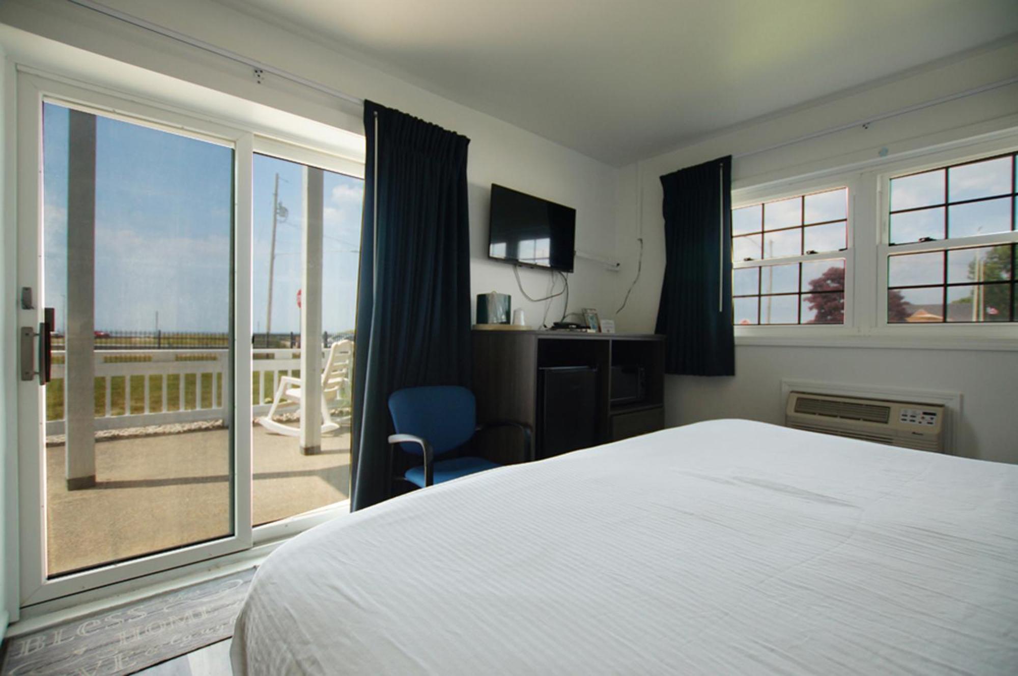 Snyders Shoreline Inn Ludington Kültér fotó