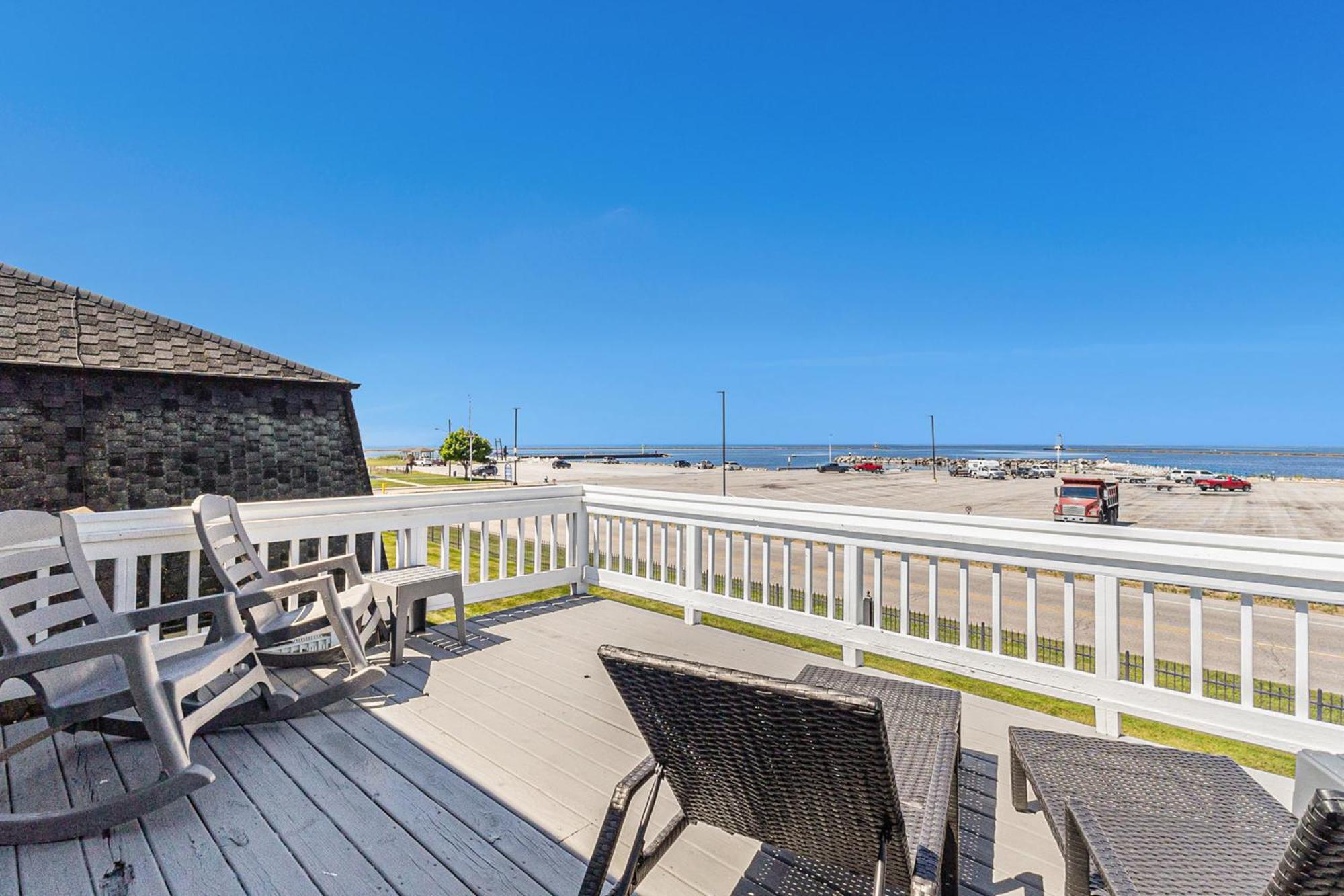 Snyders Shoreline Inn Ludington Kültér fotó