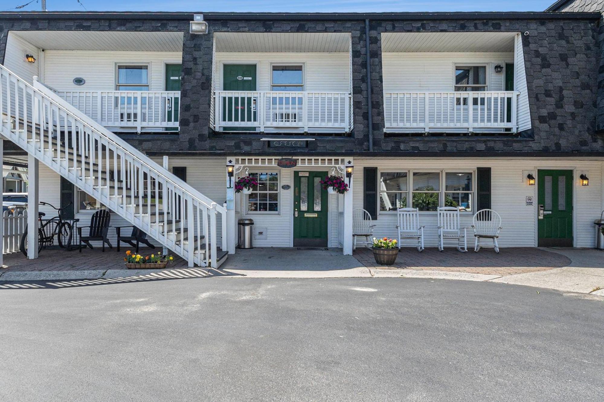 Snyders Shoreline Inn Ludington Kültér fotó