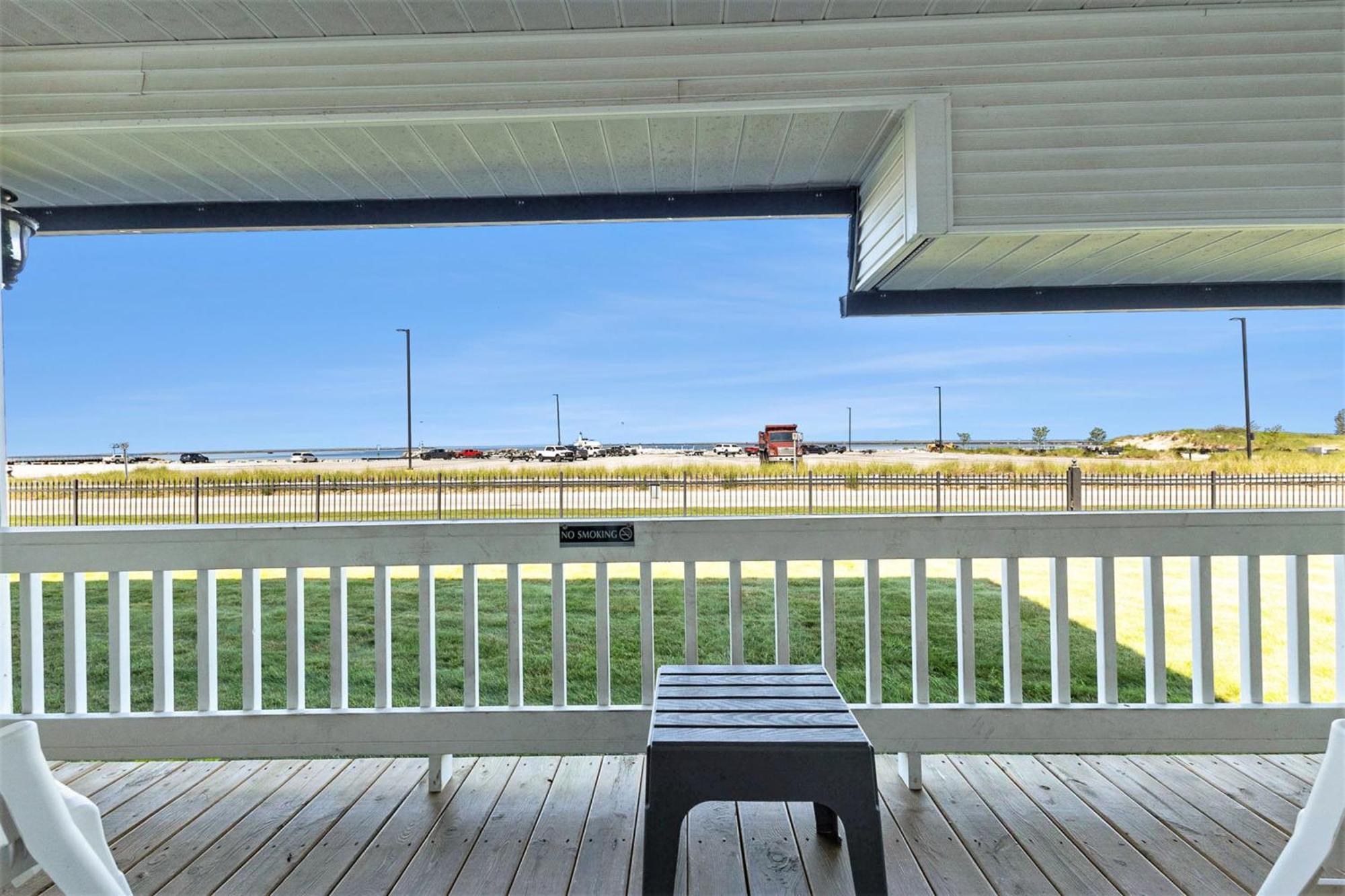 Snyders Shoreline Inn Ludington Kültér fotó